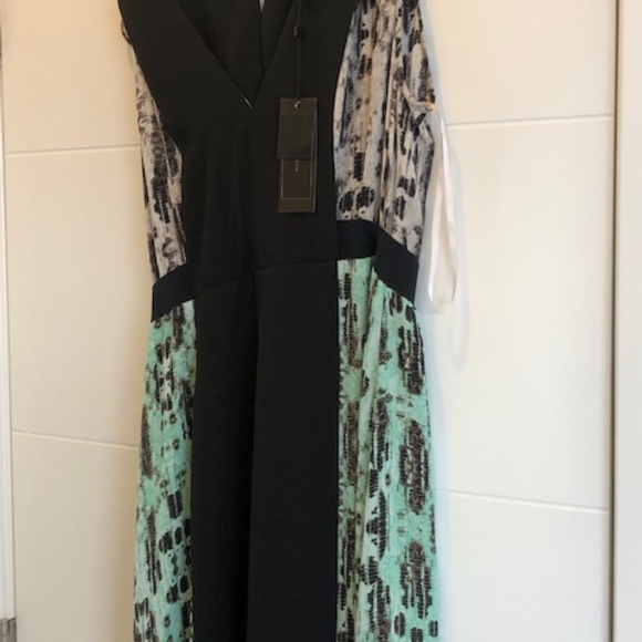 BCBGMazAzria Kelly Green and Black Etta Dress - Picture 3 of 3